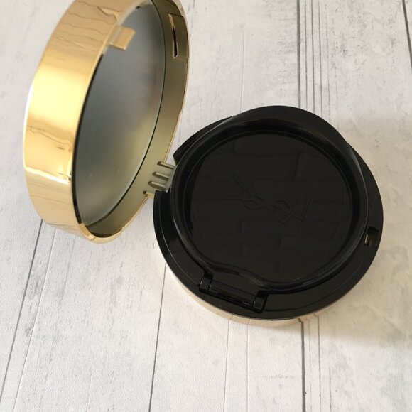 Yves Saint Laurent Leather Cushion Bb Cream - Picture 5 of 7